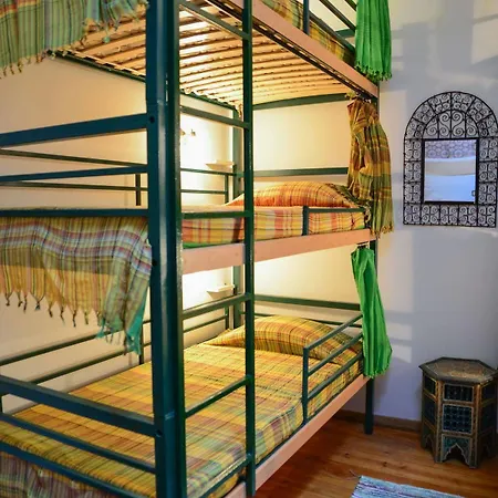 Alushbuna And リスボン