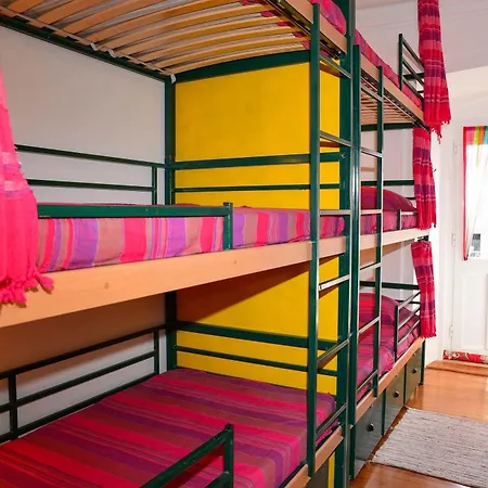 Alushbuna And 2* Lissabon