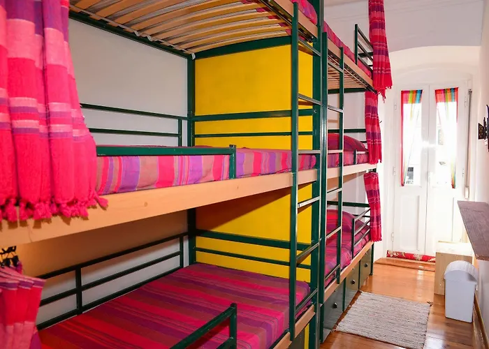 Alushbuna And 2* Lissabon